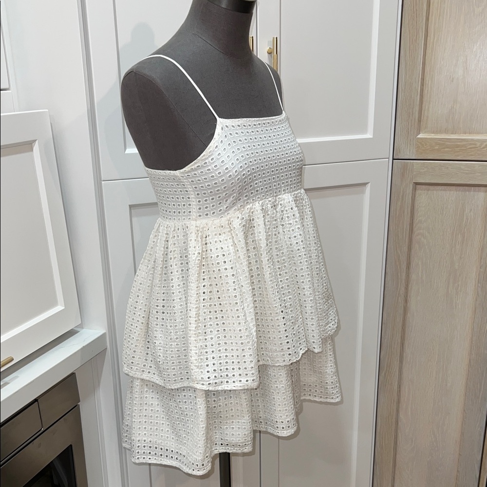 Urban Outfitters White Eyelet Tiered Dress babydoll style mini dress sz. 2 XS